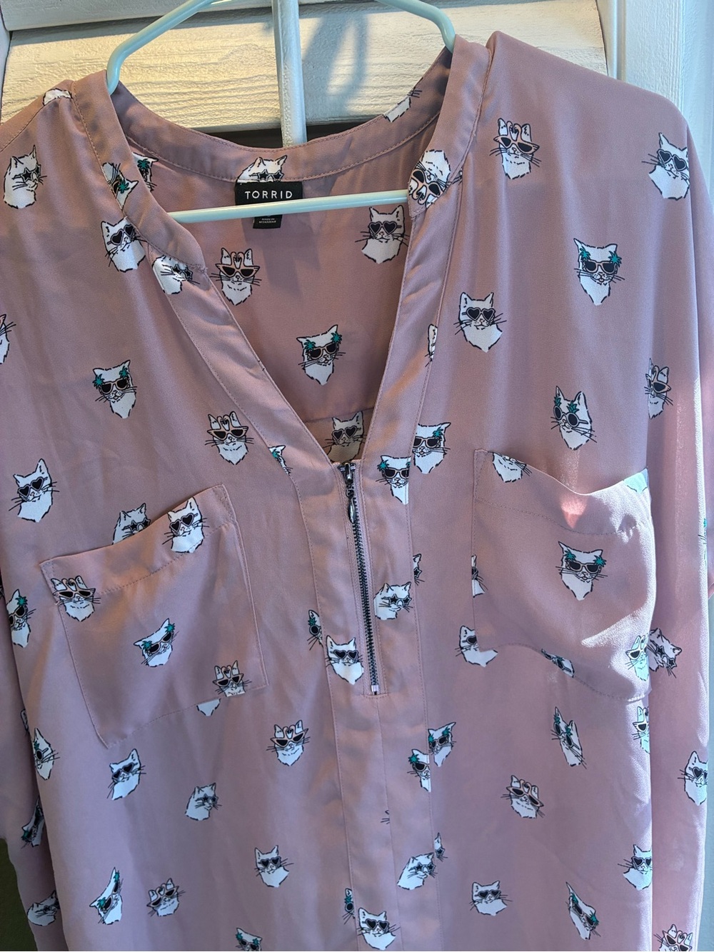 torrid Rose Mauve Floral-Print V-Neck Blouse - Picture 7 of 13